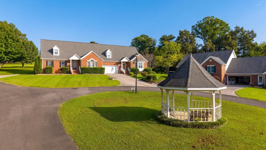 304 Fairway Drive, Athens, TN 37303 - #2
