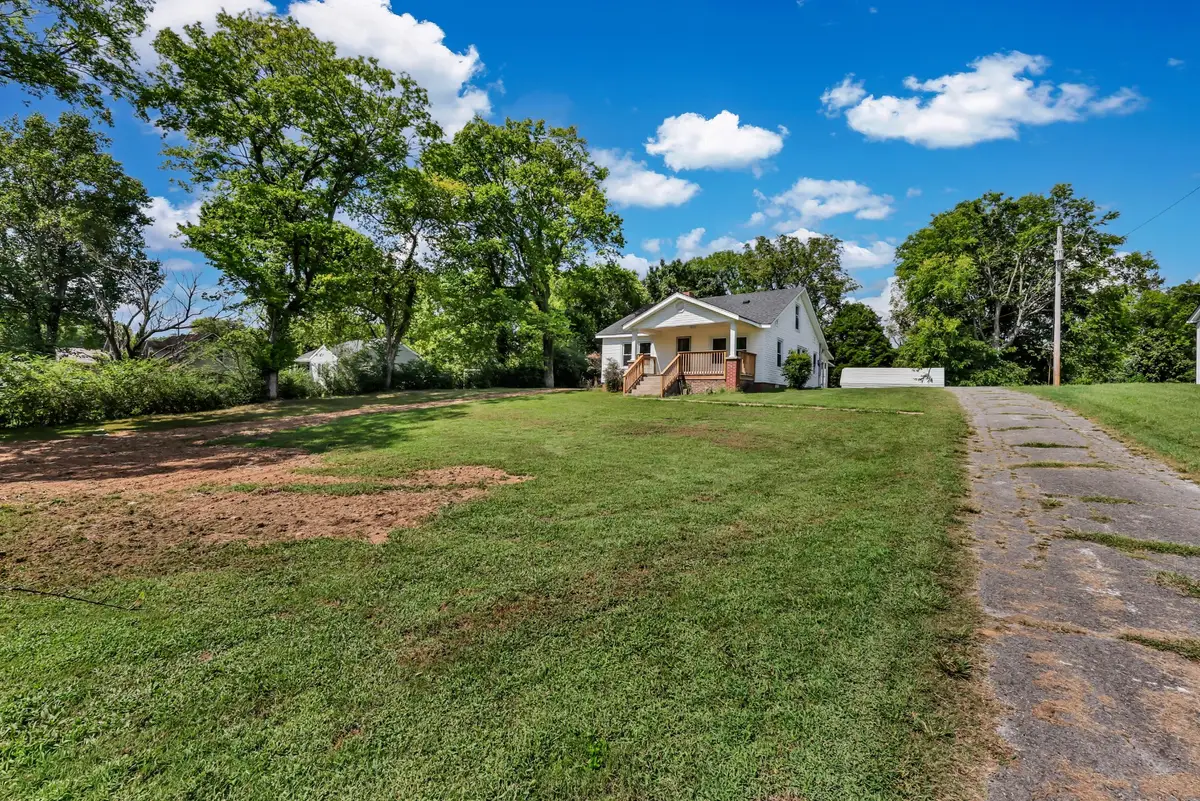 303 E St, Clarksville, TN 37042 - #1