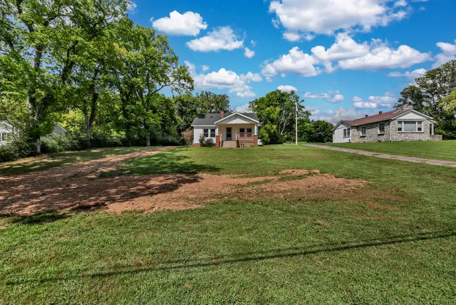 303 E St, Clarksville, TN 37042 - #3