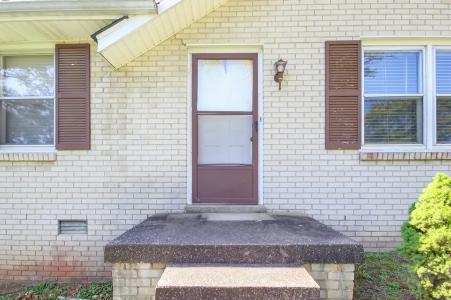 354 Crest Dr, Clarksville, TN 37043 - #3