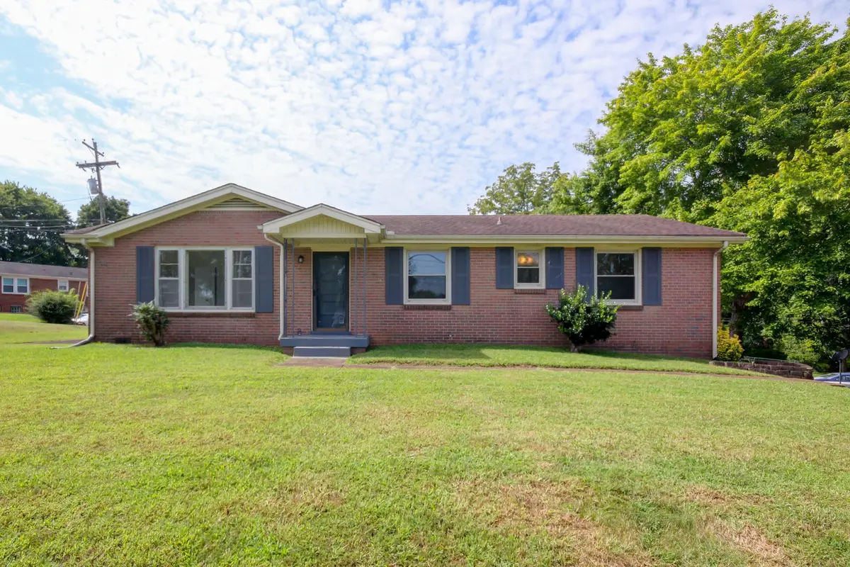2128 Memorial Dr, Clarksville, TN 37043 - #1