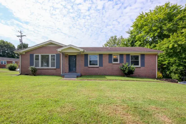 2128 Memorial Dr, Clarksville, TN 37043