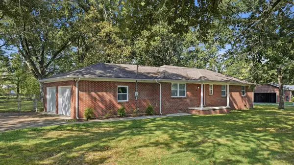 802 Lowry St, Manchester, TN 37355