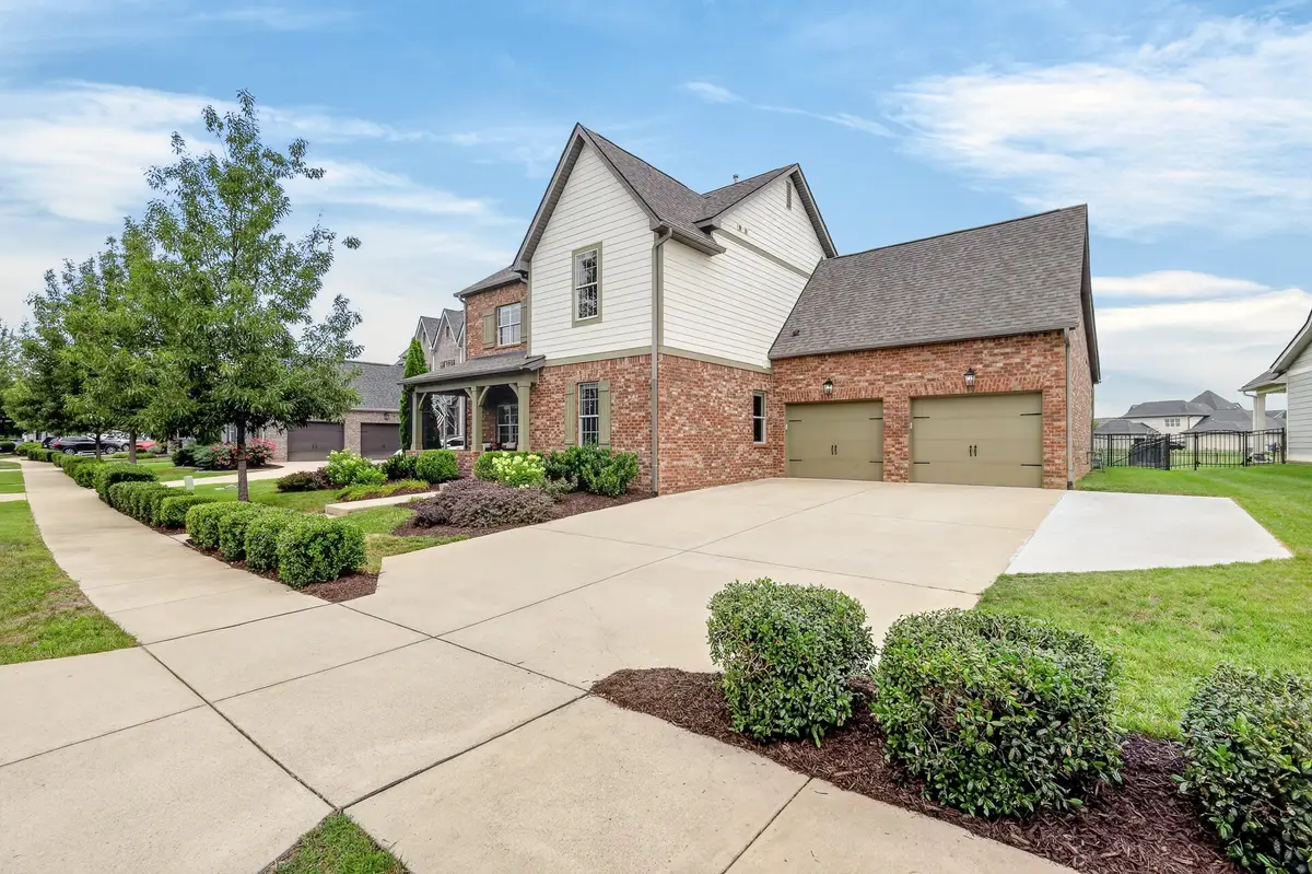 792 Plowson Rd, Mount Juliet, TN 37122 - #1