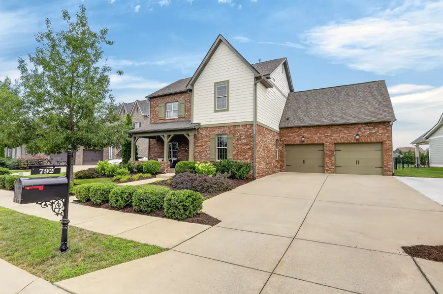 792 Plowson Rd, Mount Juliet, TN 37122 - #2