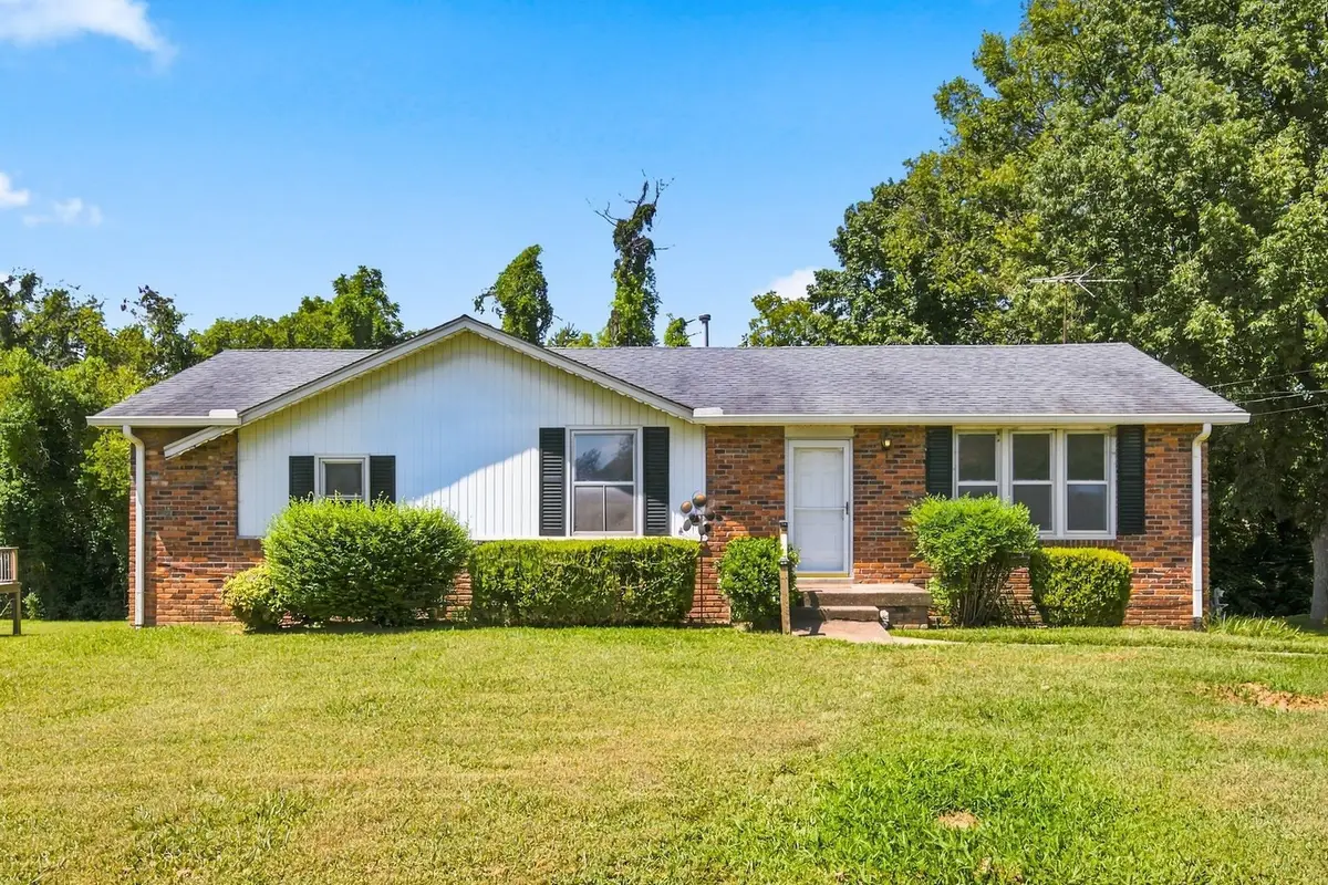 8219 Luree Ln, Hermitage, TN 37076 - #1