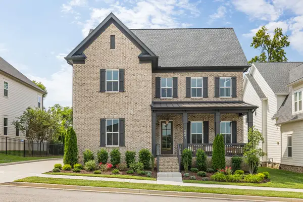 4041 Kathie Dr, Thompsons Station, TN 37179