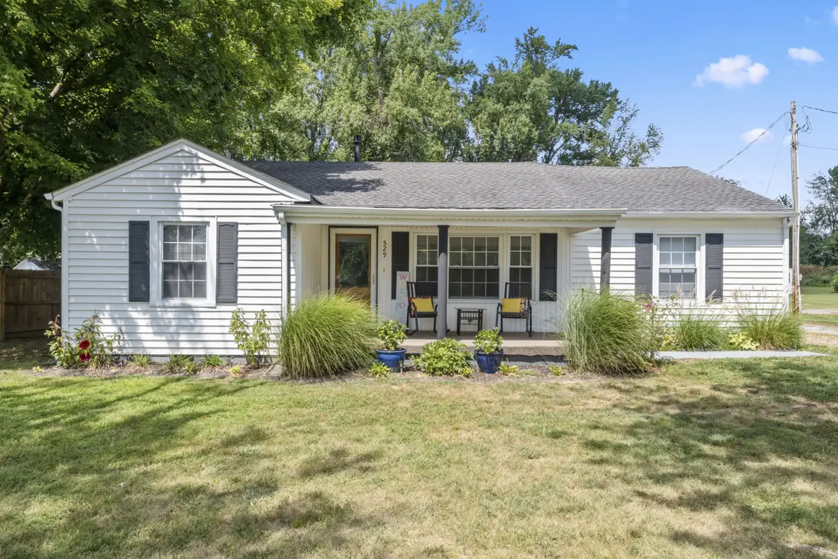 529 W Market St, Portland, TN 37148 - #1