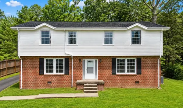 120 Cross Timbers Dr, Nashville, TN 37221