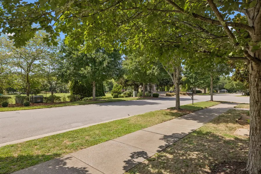 510 Dabney Dr, Franklin, TN 37064 - #3
