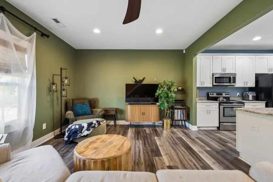 421 Joy Ave, Nashville, TN 37207 - #2