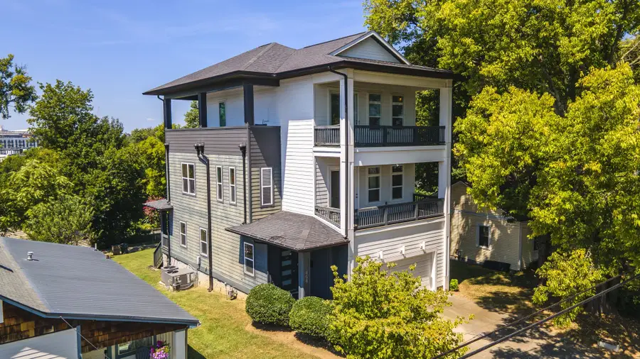 808 S 12th St, Nashville, TN 37206 - #2