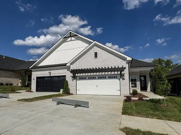 2015 Horseshoe Cir, Gallatin, TN 37066