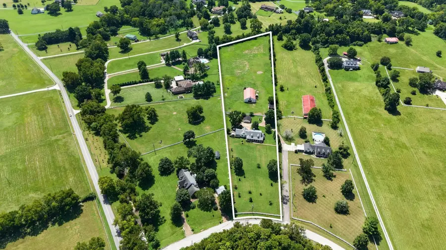 1810 Baker Rd, Goodlettsville, TN 37072 - #2