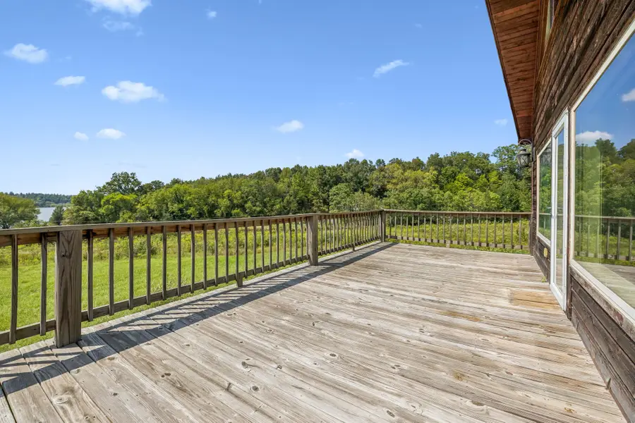 79 Sunset Rd, Linden, TN 37096 - #3