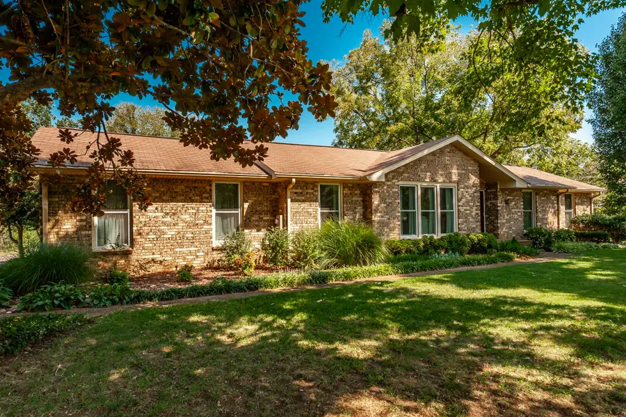 1097 Lakeshore Dr, Gallatin, TN 37066 - #3
