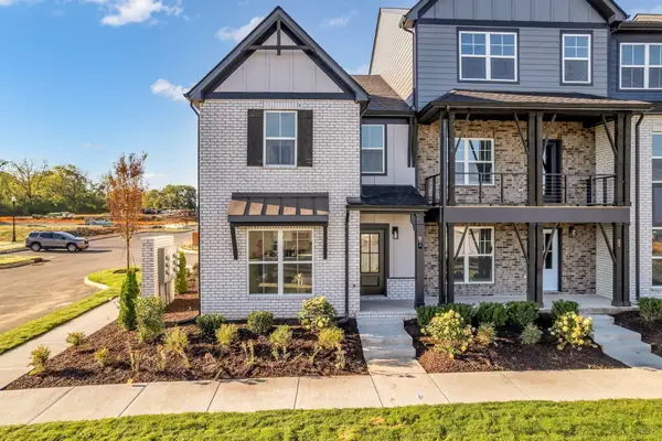 602 Granbury Pvt Drive, Hendersonville, TN 37075