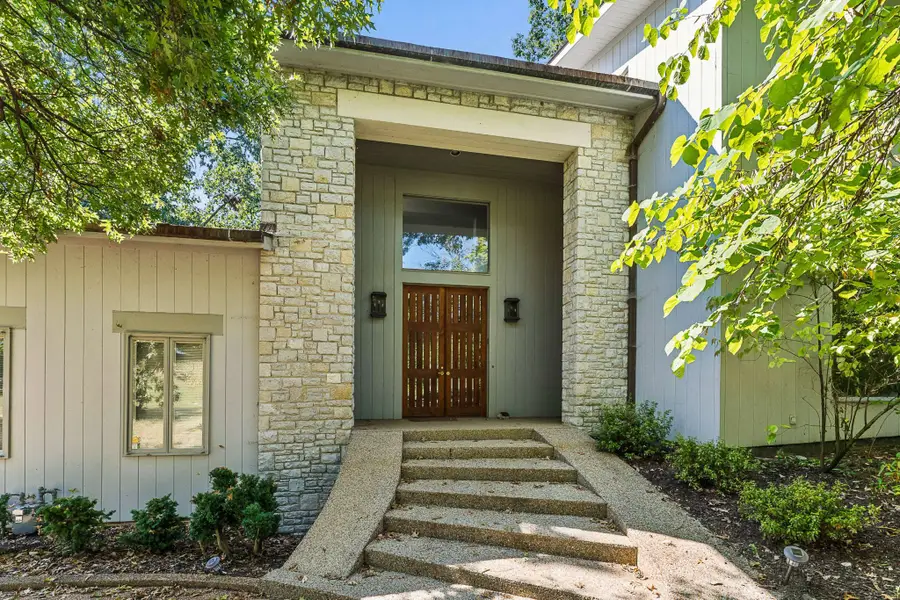 5870 Fredricksburg Dr, Nashville, TN 37215 - #3