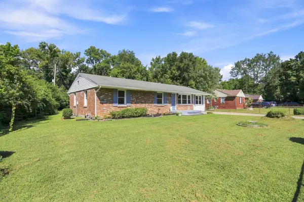 203 Rebecca Ln, Clarksville, TN 37042
