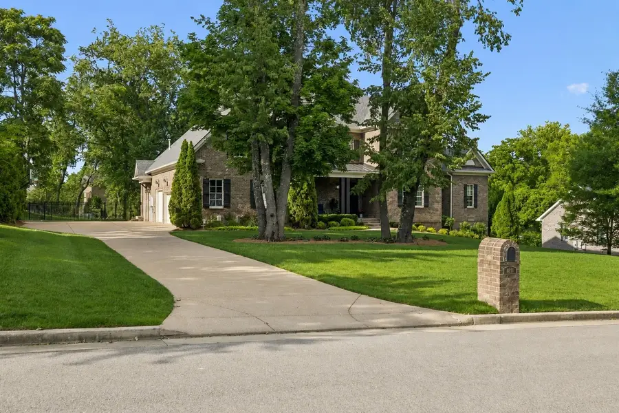 8231 Glover Dr, Brentwood, TN 37027 - #3