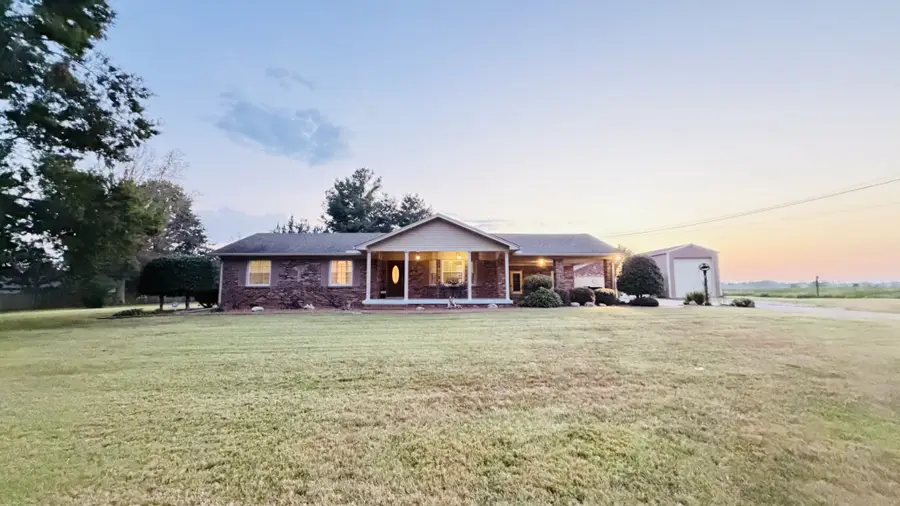 676 Old Gallatin Rd, Portland, TN 37148 - #2
