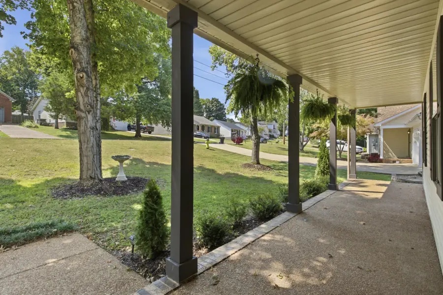 208 Valley Dr, Columbia, TN 38401 - #3
