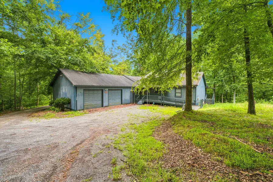 508 Old Stagecoach Lane, Erin, TN 37061 - #2