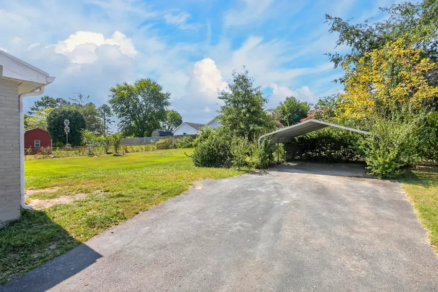 2202 Lynwood Dr, Greenbrier, TN 37073 - #2