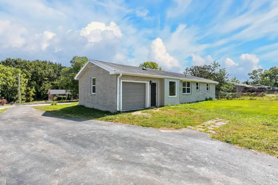 2202 Lynwood Dr, Greenbrier, TN 37073 - #3