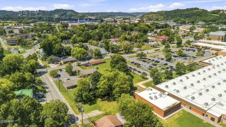 416 Eastgate Road, Sevierville, TN 37862 - #3