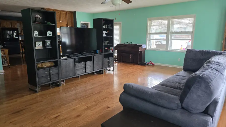 722 Jefferson Ave E, Carthage, TN 37030 - #3