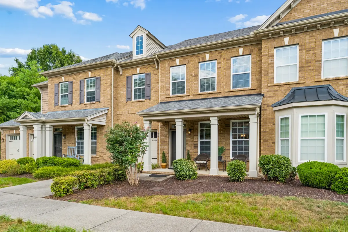 2058 Traemoor Village Dr, Nashville, TN 37209 - #1
