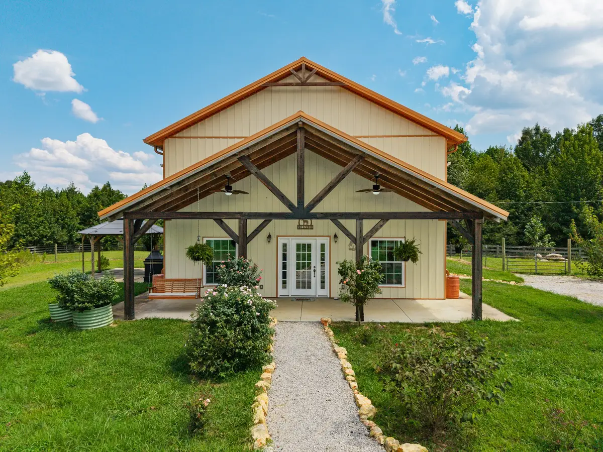 1241 Johnson Branch Rd, Pulaski, TN 38478 - #1