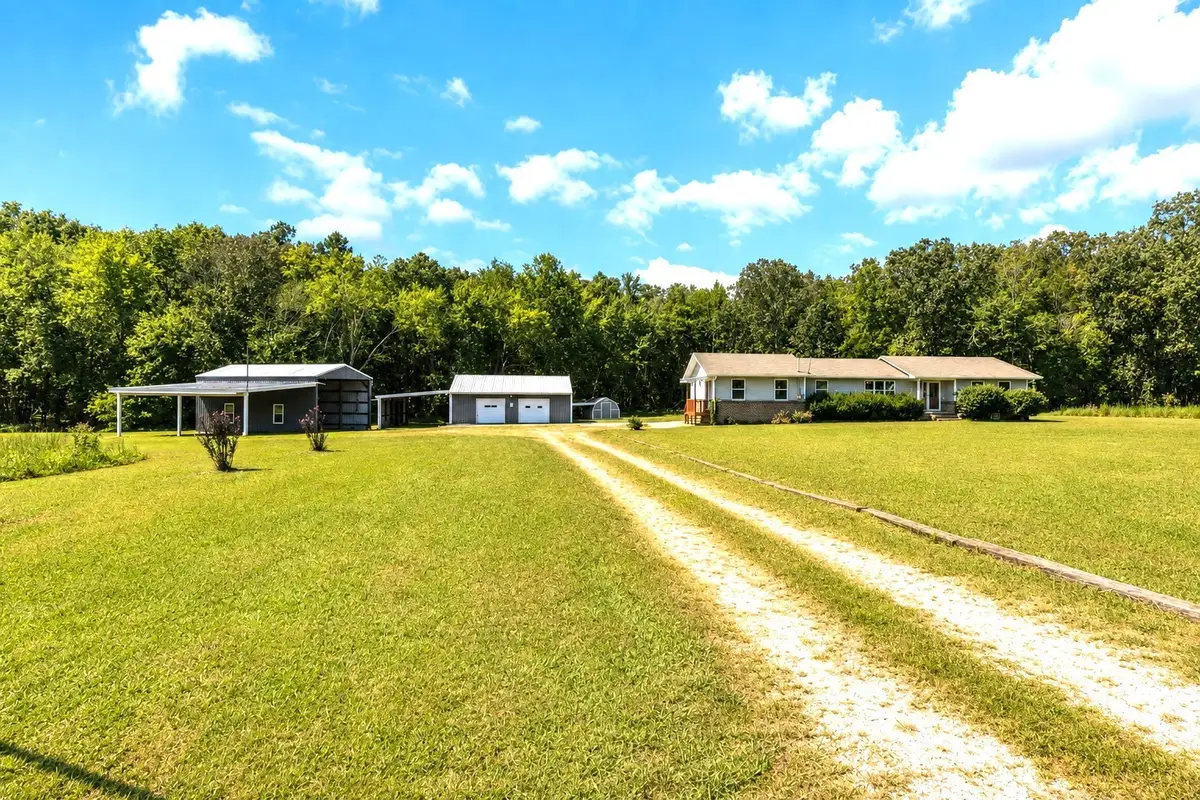 320 Ridgewood Dr, Manchester, TN 37355 - #1