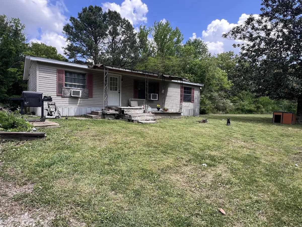 616 Powell St, Paris, TN 38242 - #1