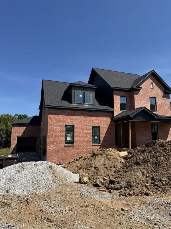 1215 Ben Forkum Drive, Lebanon, TN 37087