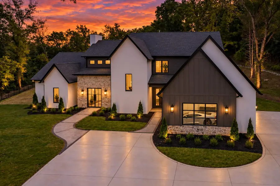 631 Hunters Trl, Nashville, TN 37209 - #3