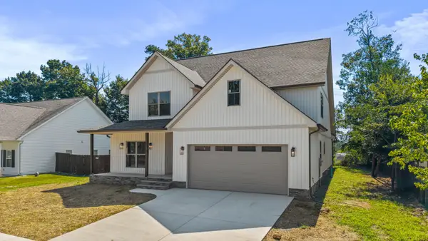 502 Hillside Ln, Lenoir City, TN 37771