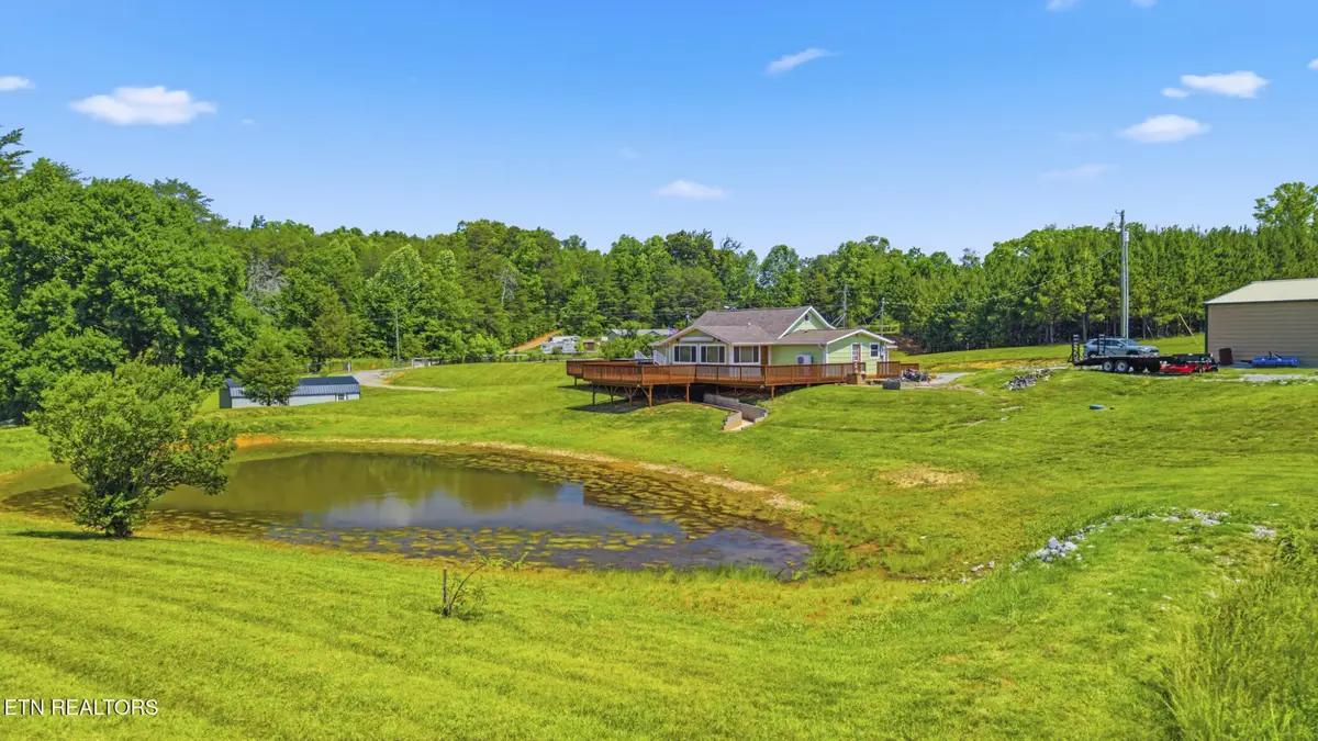 220 Three Point Rd, Vonore, TN 37885 - #1