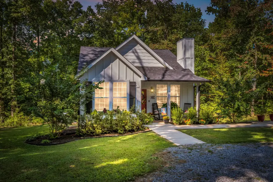 684 Slaydenwood Rd, Vanleer, TN 37181 - #3