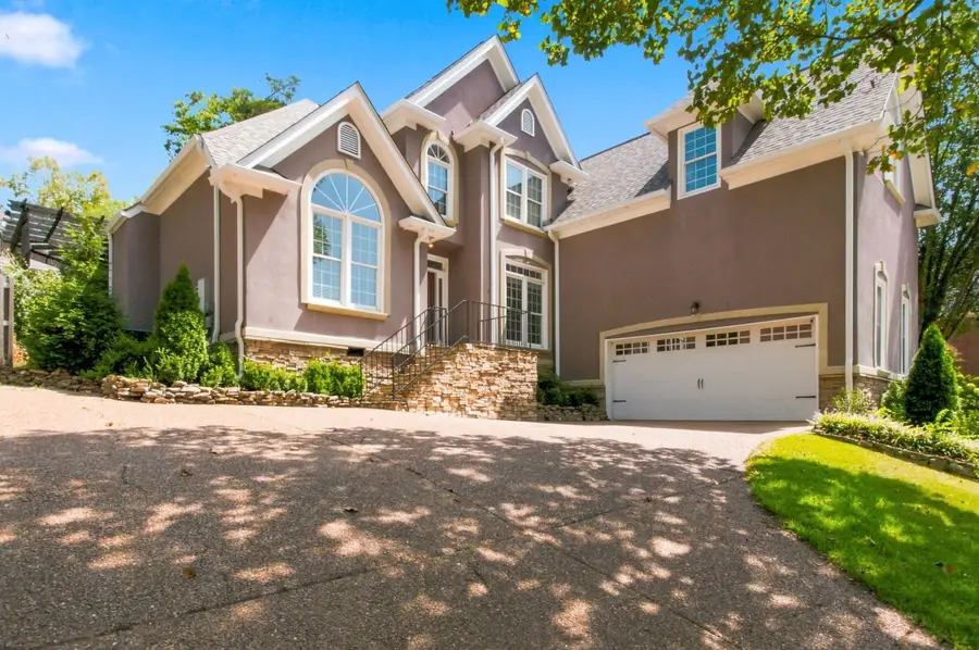 512 Crofton Park Ln, Franklin, TN 37069 - #3