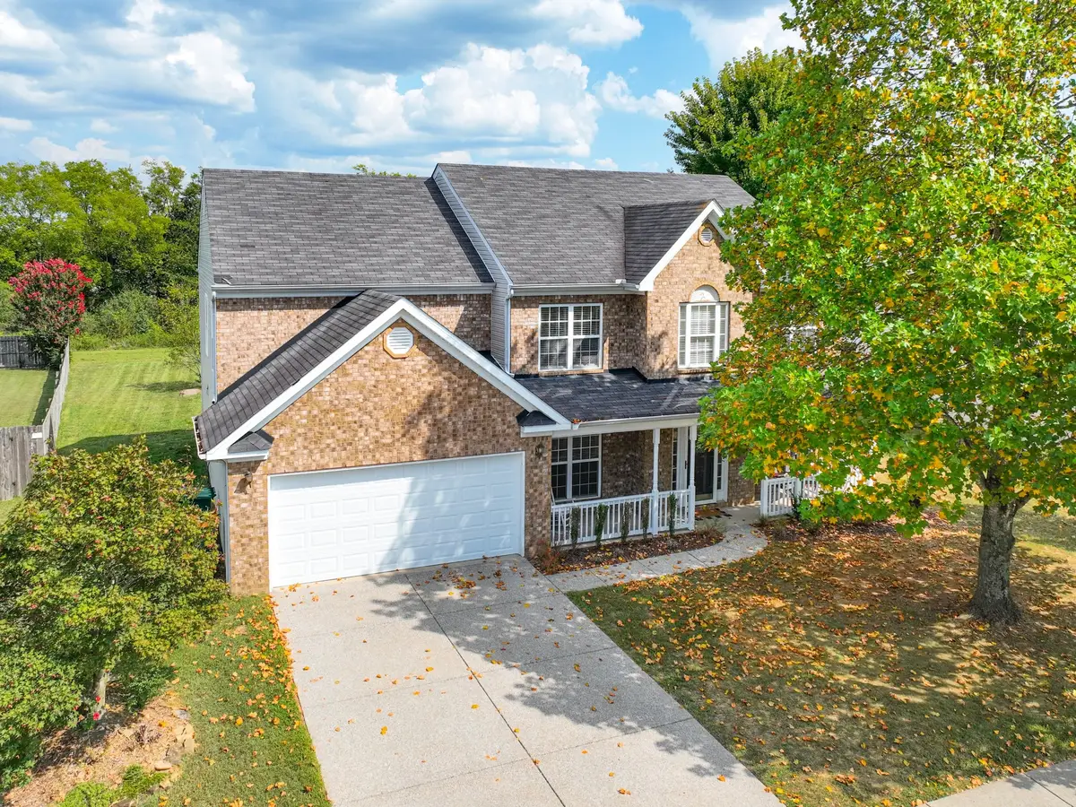 3007 Commonwealth Dr, Spring Hill, TN 37174 - #1