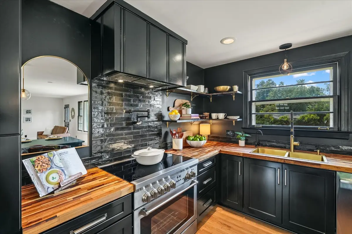 2512 Meadowood Dr, Nashville, TN 37214 - #1