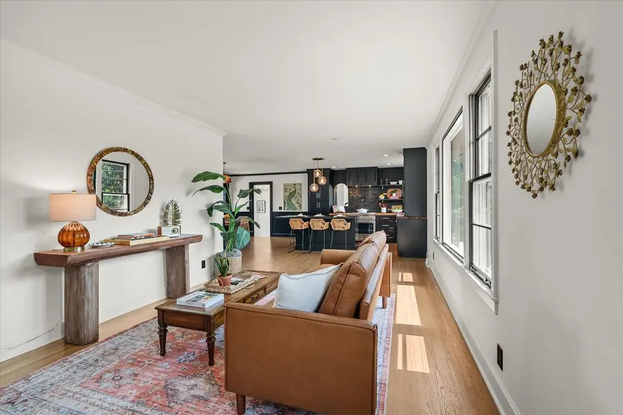 2512 Meadowood Dr, Nashville, TN 37214 - #2