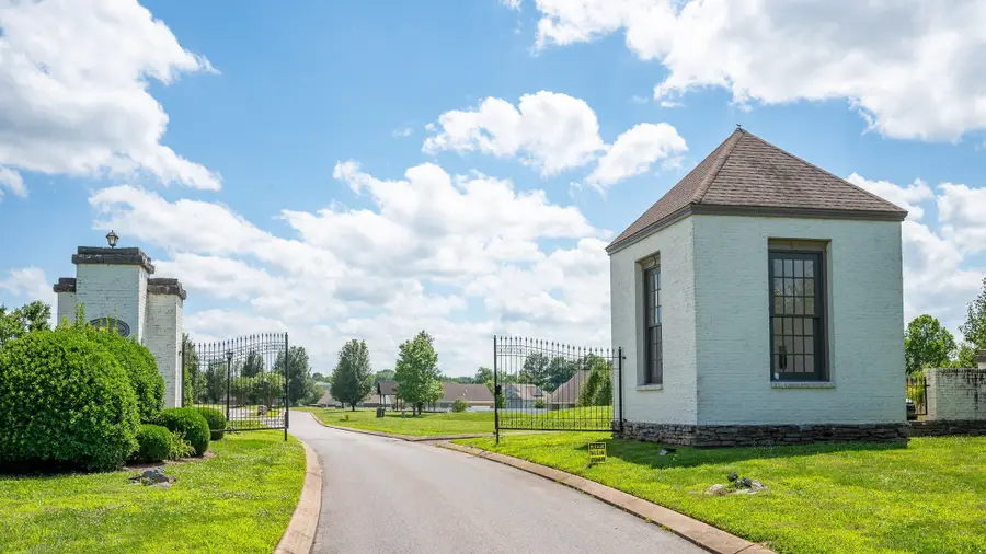 108 Ridgeview Drive, Shelbyville, TN 37160 - #3