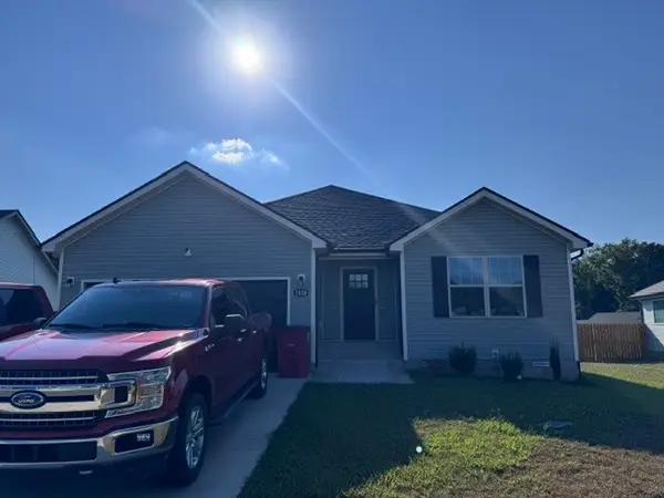 1538 Fredrick Dr, Clarksville, TN 37042