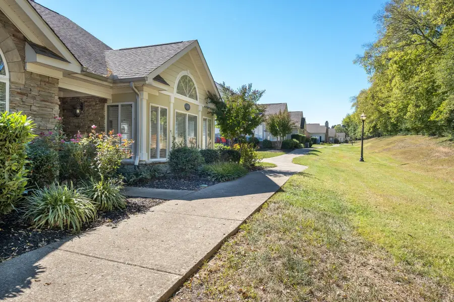825 Browns Ln #602, Gallatin, TN 37066 - #3