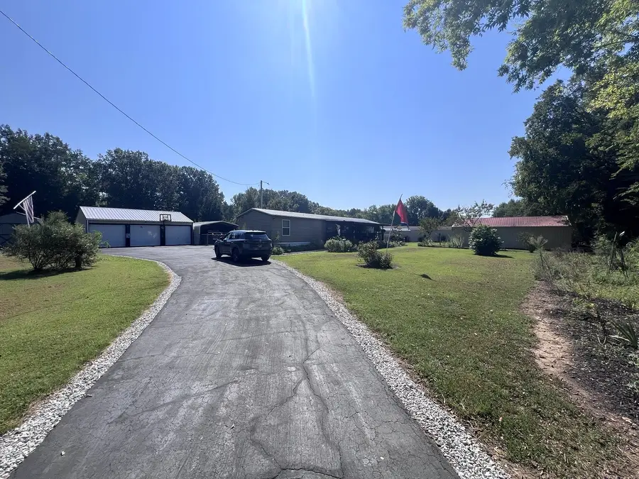 76 Cypress Creek Marina Rd, Linden, TN 37096 - #2