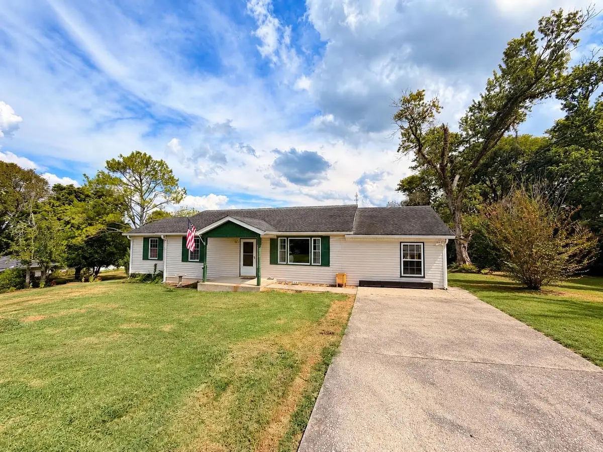 203 Academy Ave, Alexandria, TN 37012 - #1