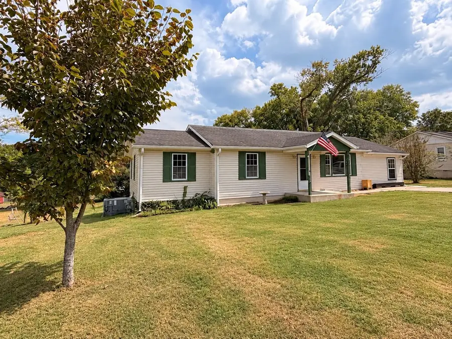 203 Academy Ave, Alexandria, TN 37012 - #2